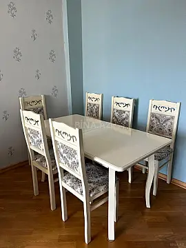 Kirayə verilir 2 otaqlı mənzil 80 m²