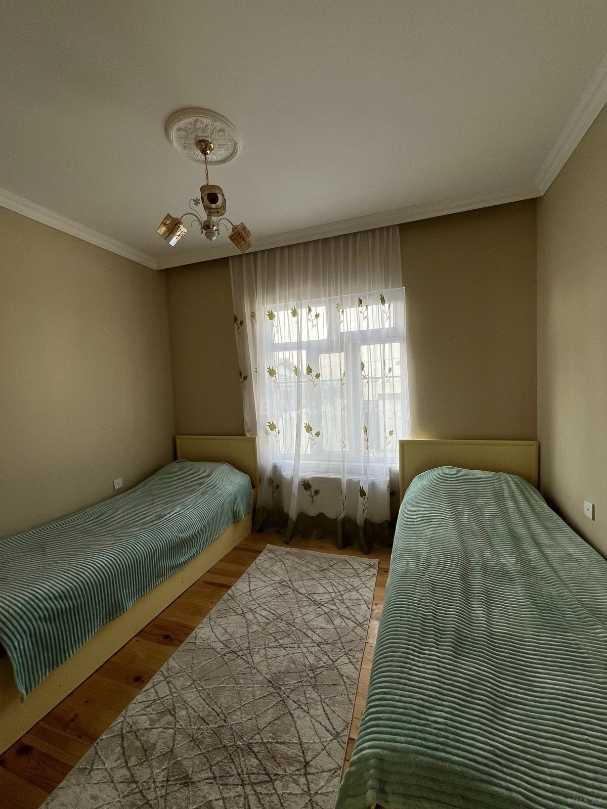 Kirayə verilir 4 otaqlı həyət evi 150 m²