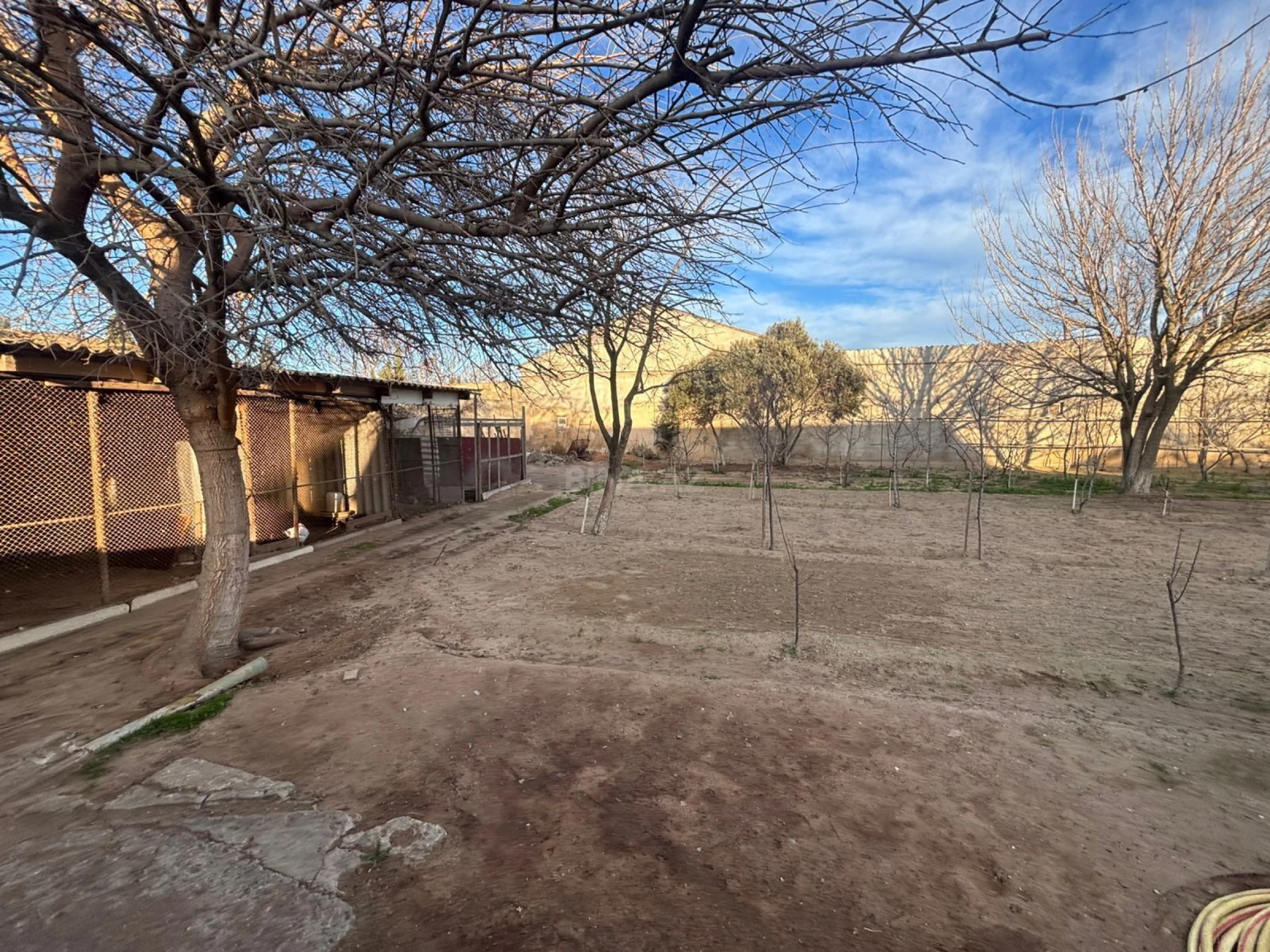 Satılır torpaq sahəsi 12 m²