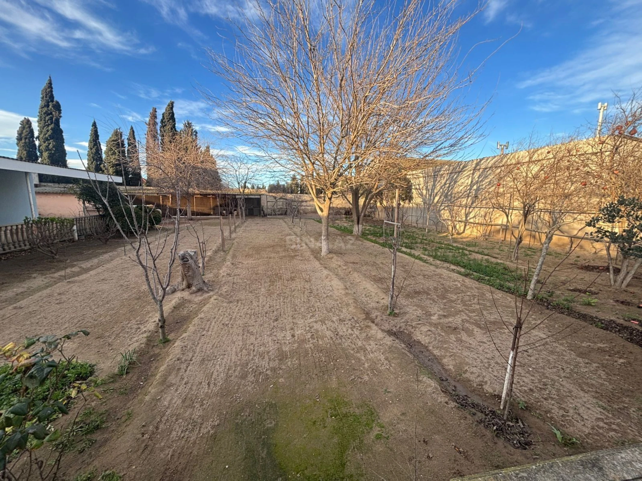 Satılır torpaq sahəsi 12 m²