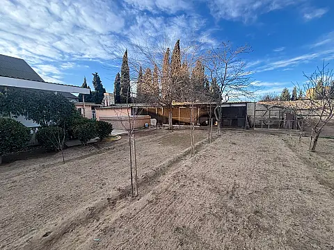 Satılır torpaq sahəsi 12 m²