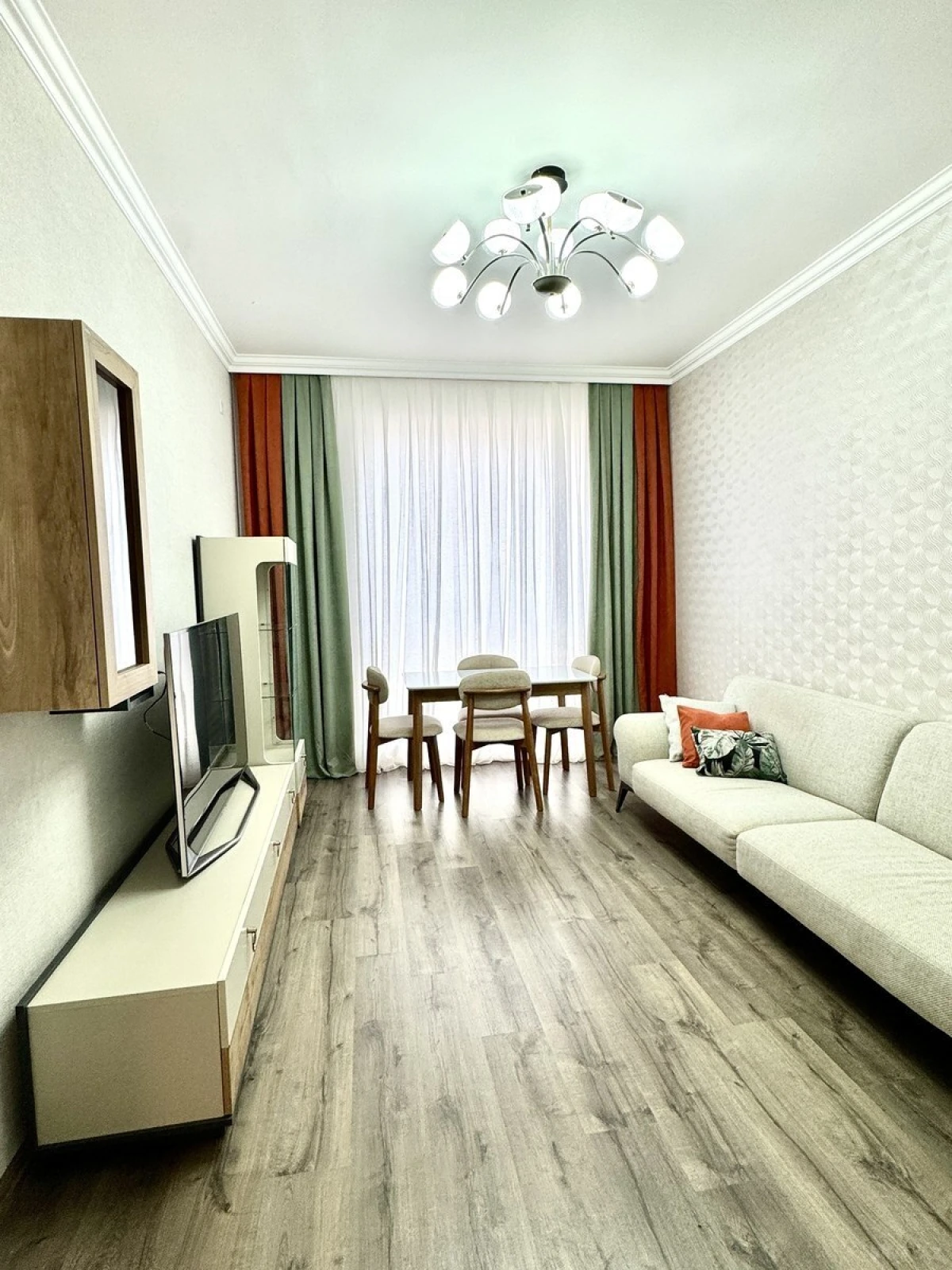 Kirayə verilir 2 otaqlı mənzil 52 m²