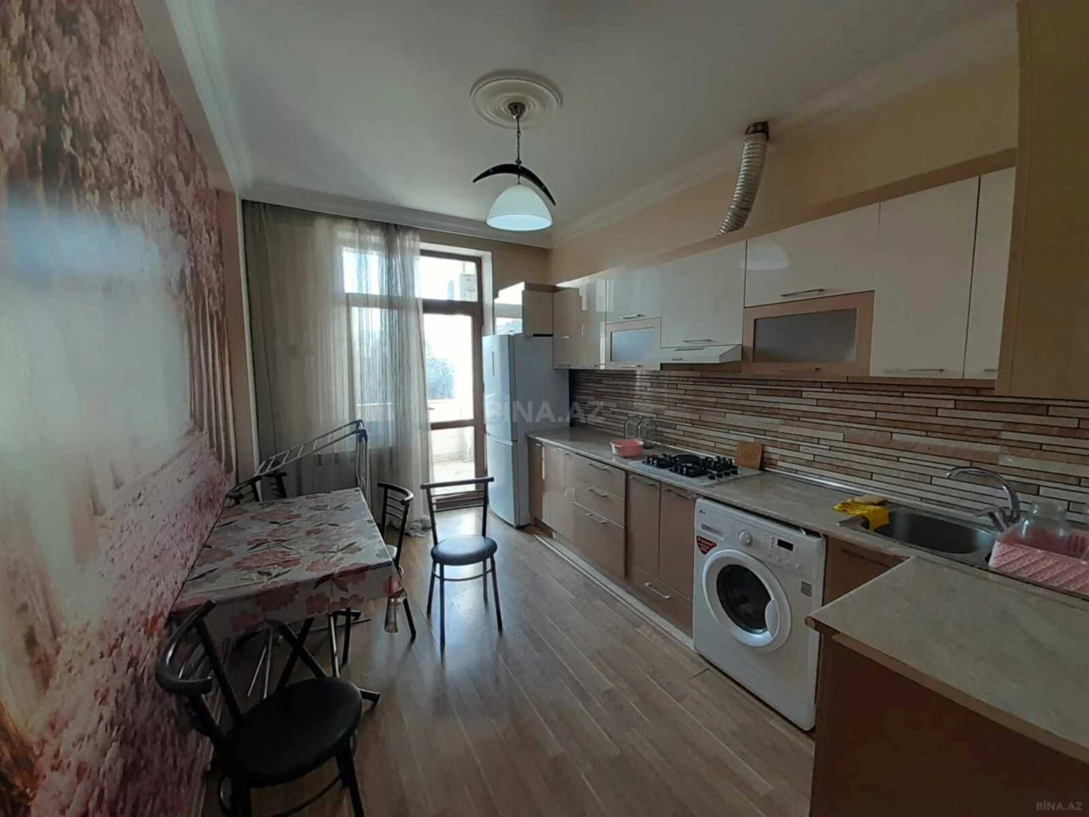 Kirayə verilir 2 otaqlı mənzil 80 m²