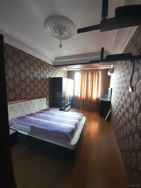 Kirayə verilir 2 otaqlı mənzil 80 m²