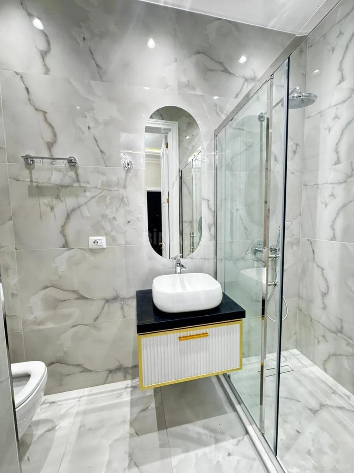 Kirayə verilir 3 otaqlı mənzil 135 m²