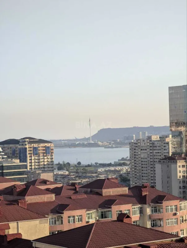 Satılır 2 otaqlı mənzil 70 m²