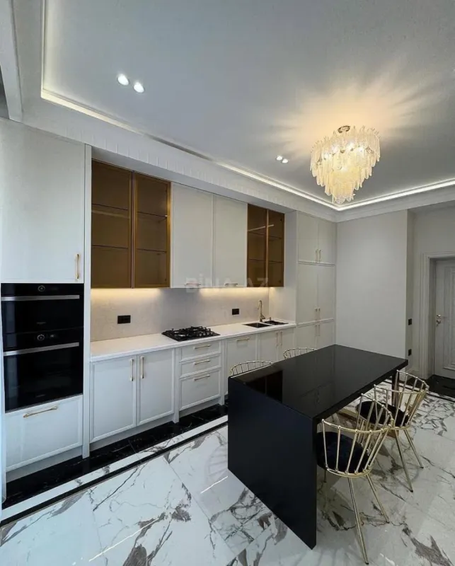 Kirayə verilir 2 otaqlı mənzil 80 m²