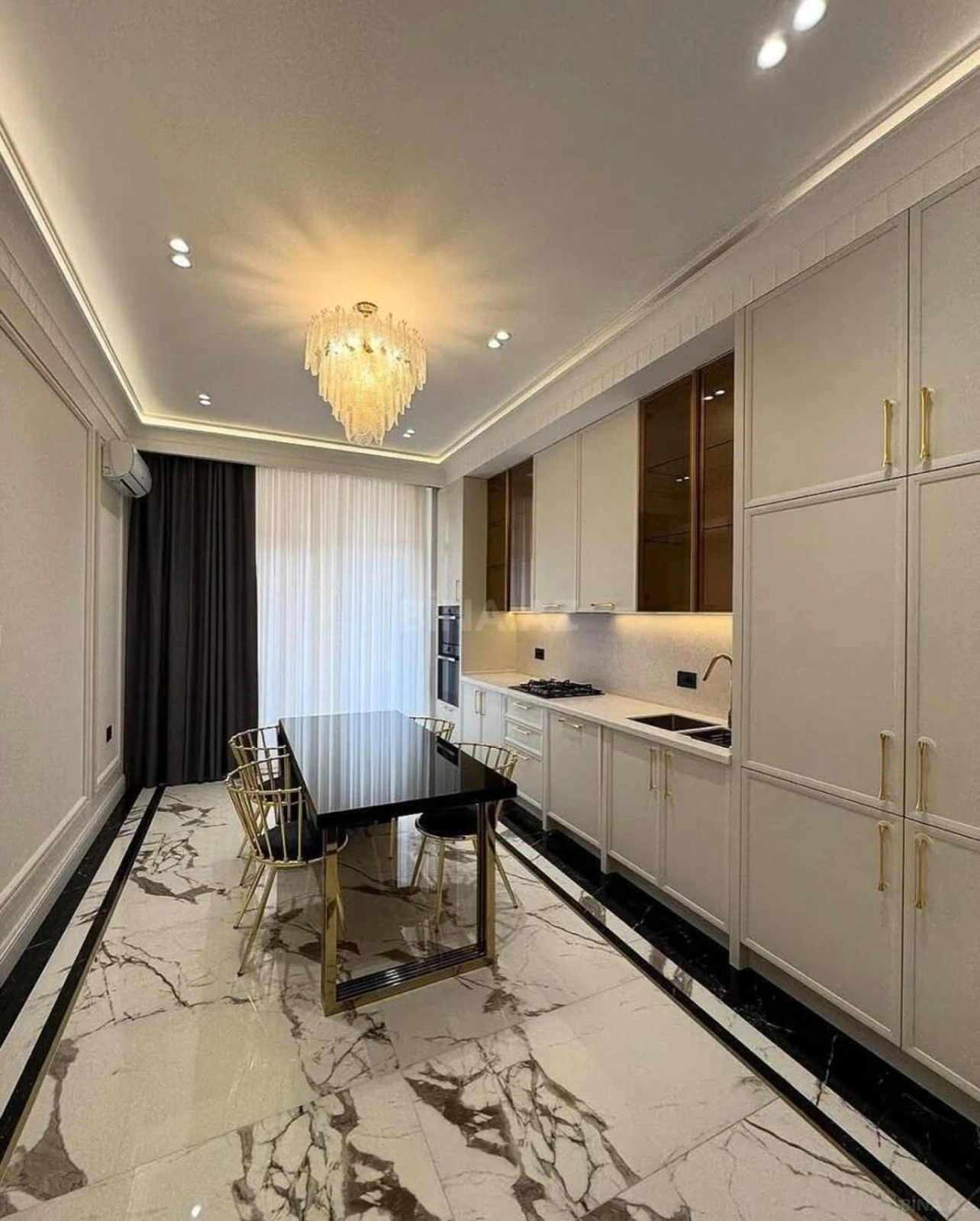 Kirayə verilir 2 otaqlı mənzil 80 m²