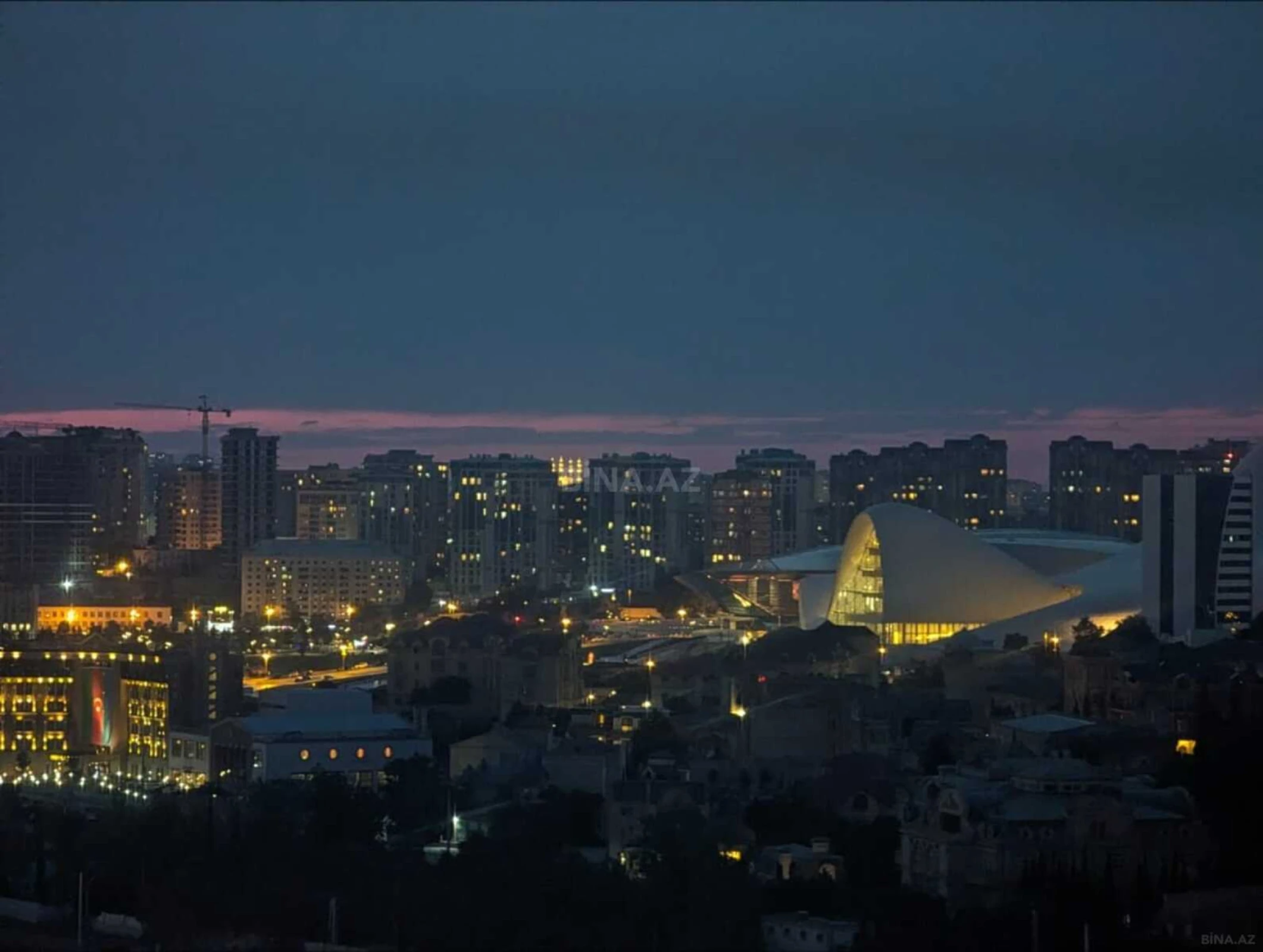 Satılır 2 otaqlı mənzil 75 m²