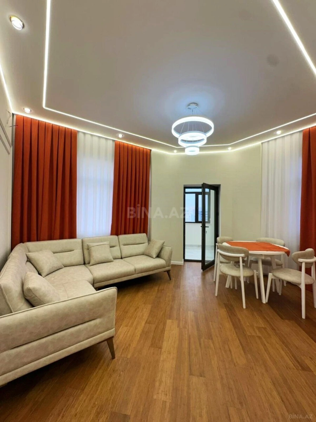 Satılır 2 otaqlı mənzil 75 m²