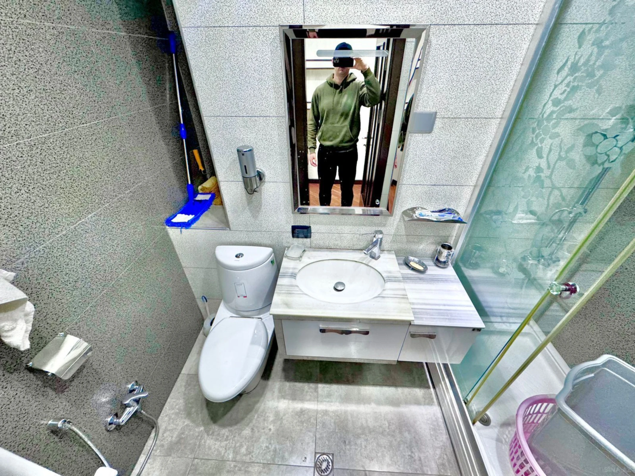 Satılır 4 otaqlı mənzil 136 m²