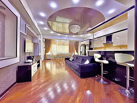 Satılır 4 otaqlı mənzil 136 m²