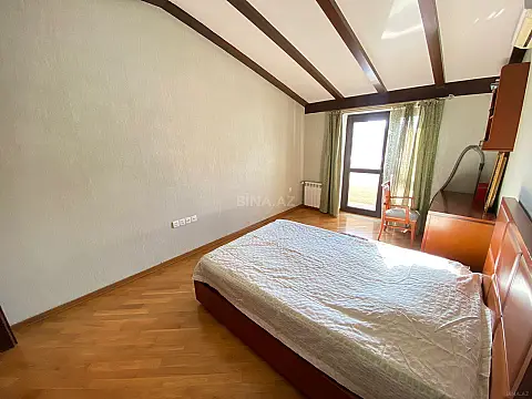 Satılır 5 otaqlı mənzil 272 m²