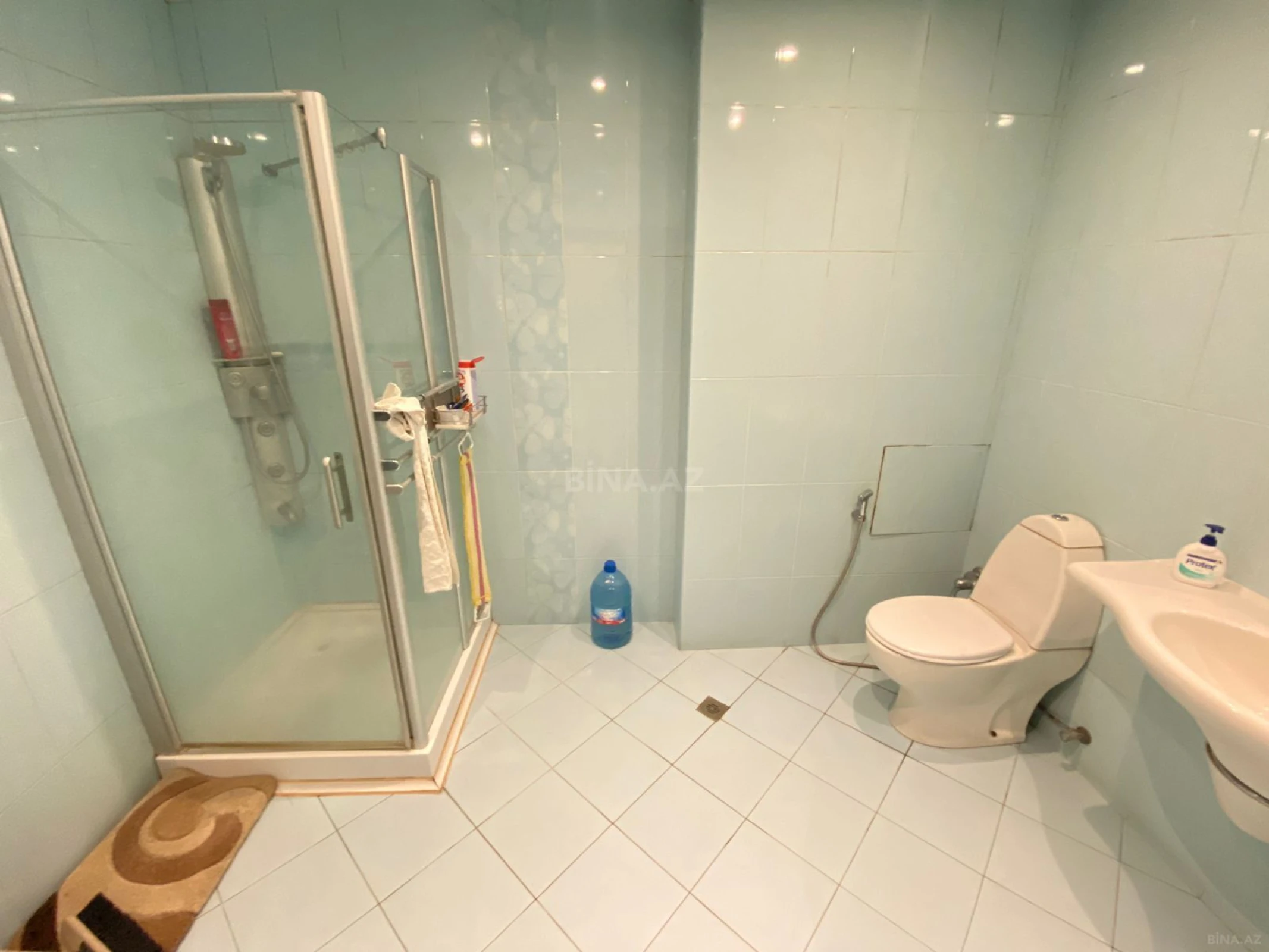 Satılır 5 otaqlı mənzil 272 m²