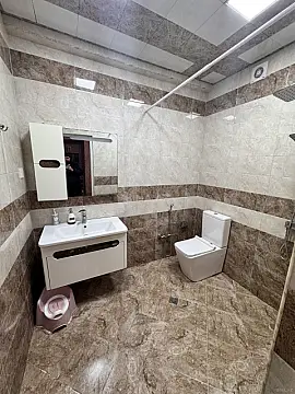 Satılır 2 otaqlı mənzil 76 m²