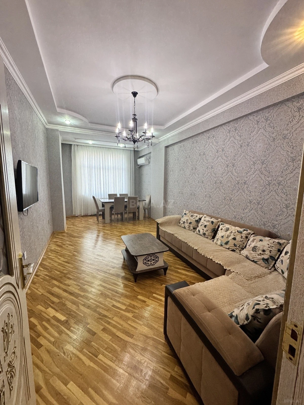 Satılır 2 otaqlı mənzil 76 m²