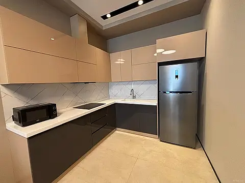 Kirayə verilir 2 otaqlı mənzil 65 m²
