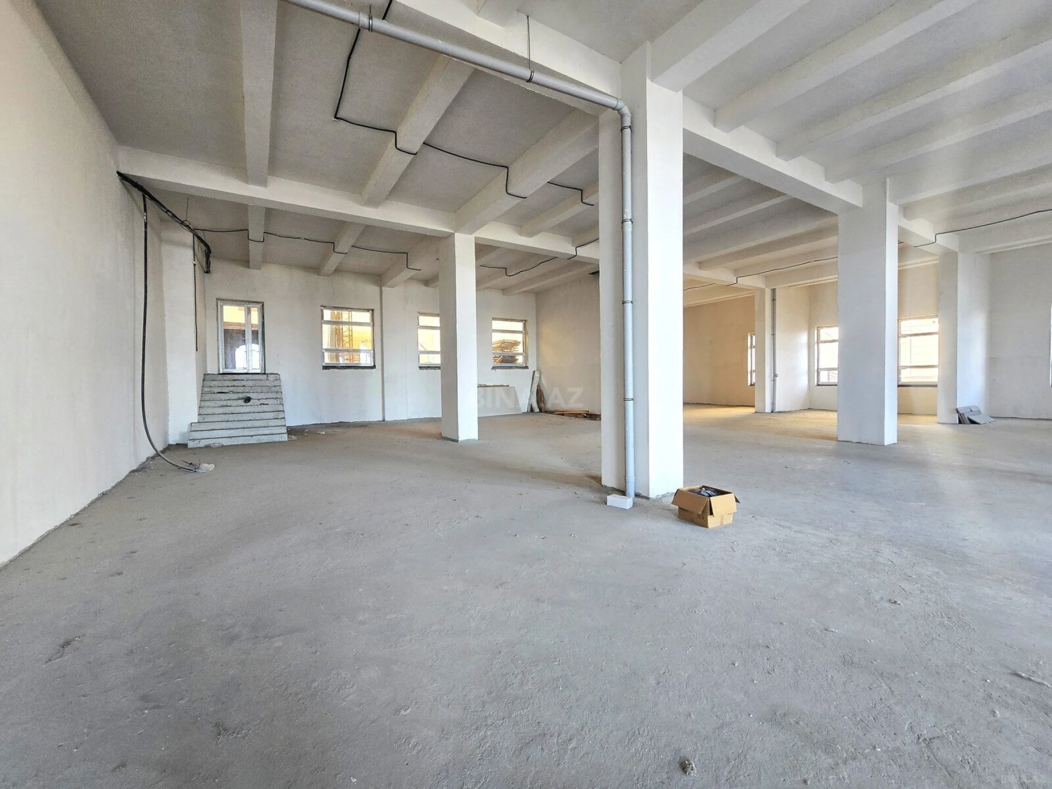 Satılır obyekt 432 m²