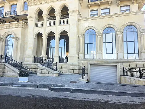 Satılır obyekt 432 m²