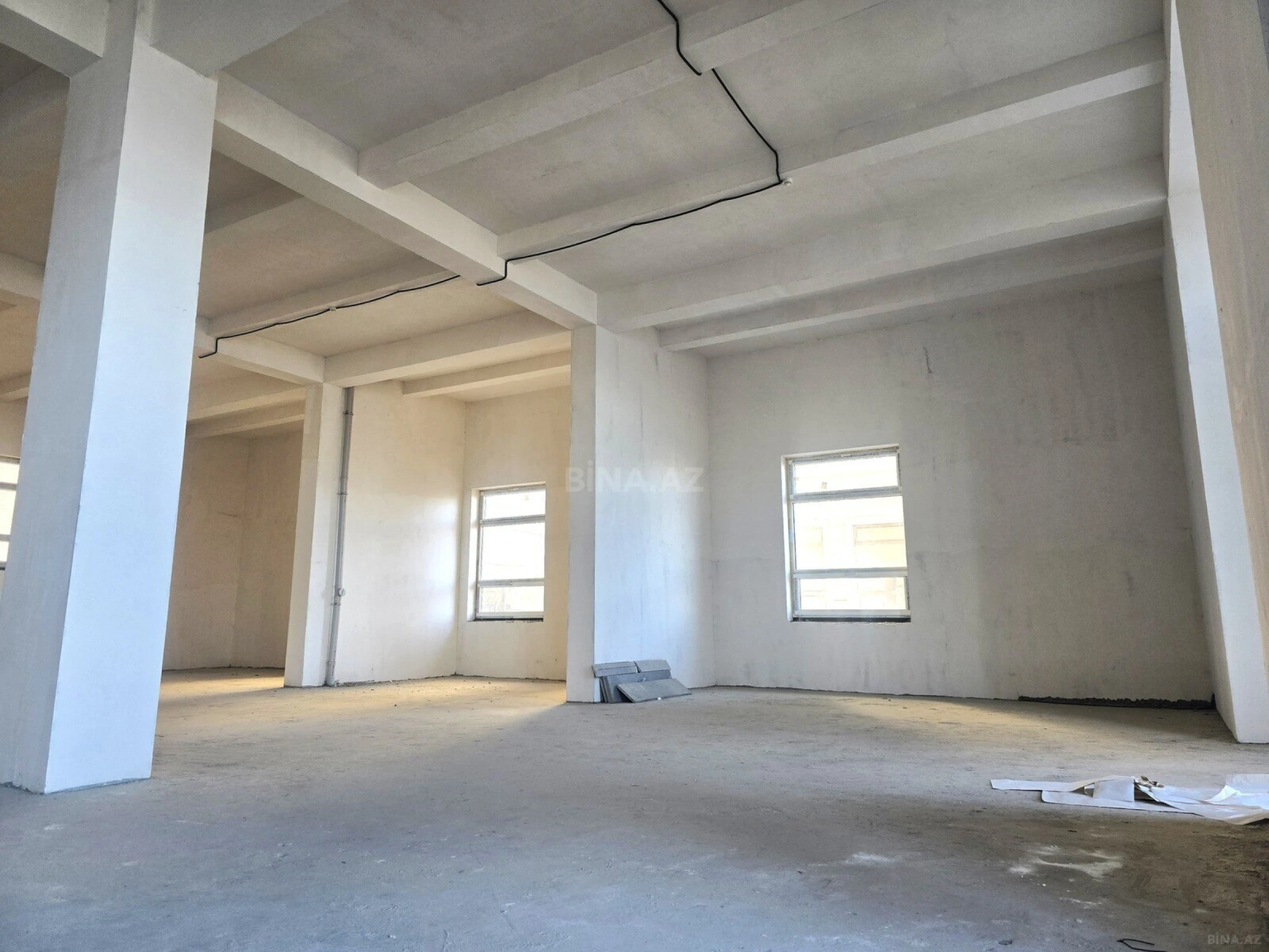 Satılır obyekt 432 m²