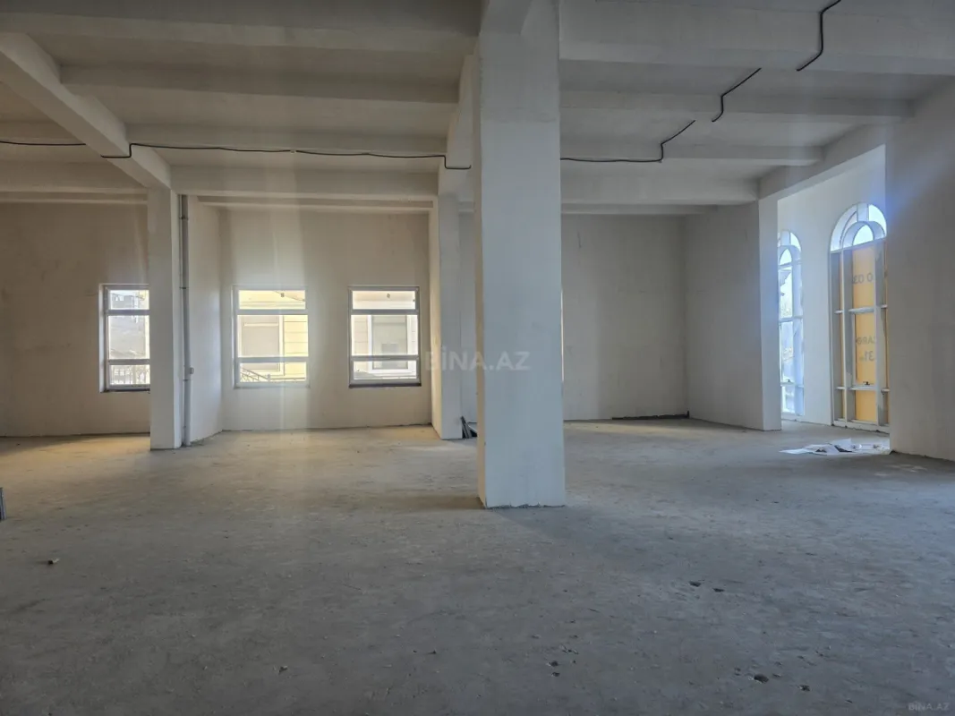 Satılır obyekt 432 m²