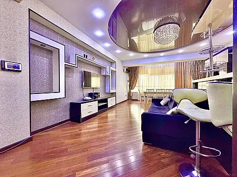 Satılır 3 otaqlı mənzil 136 m² — Bakı 3 otaq 136.00 m²