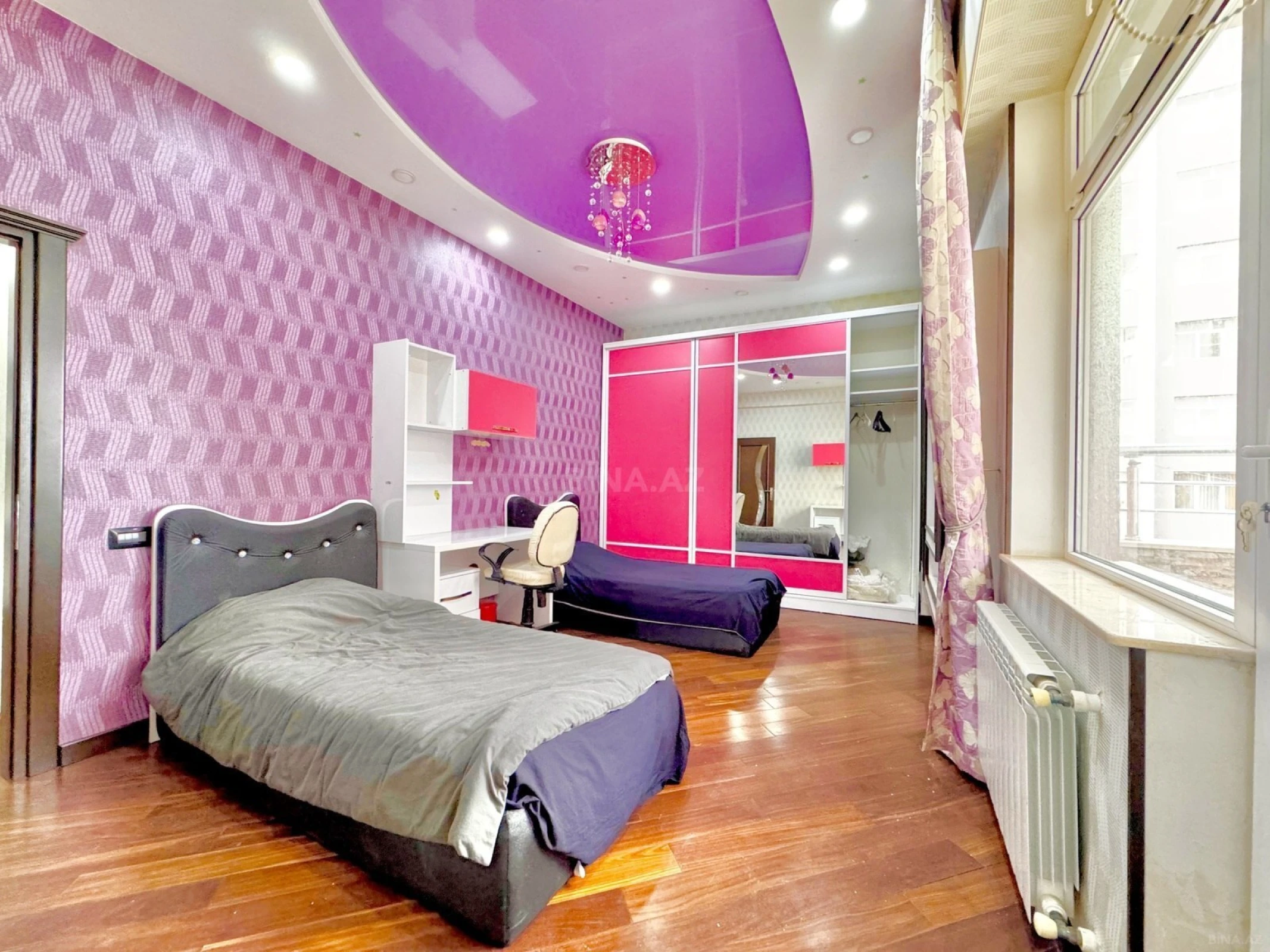 Satılır 3 otaqlı mənzil 136 m²