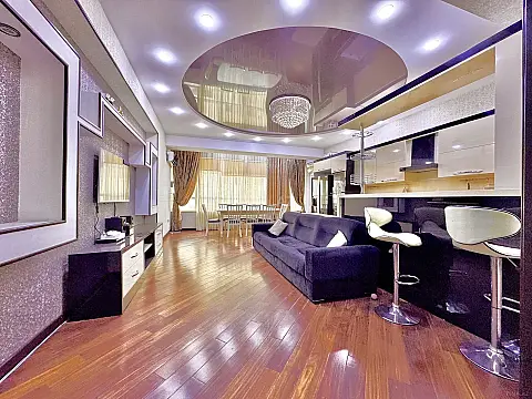 Satılır 3 otaqlı mənzil 136 m²