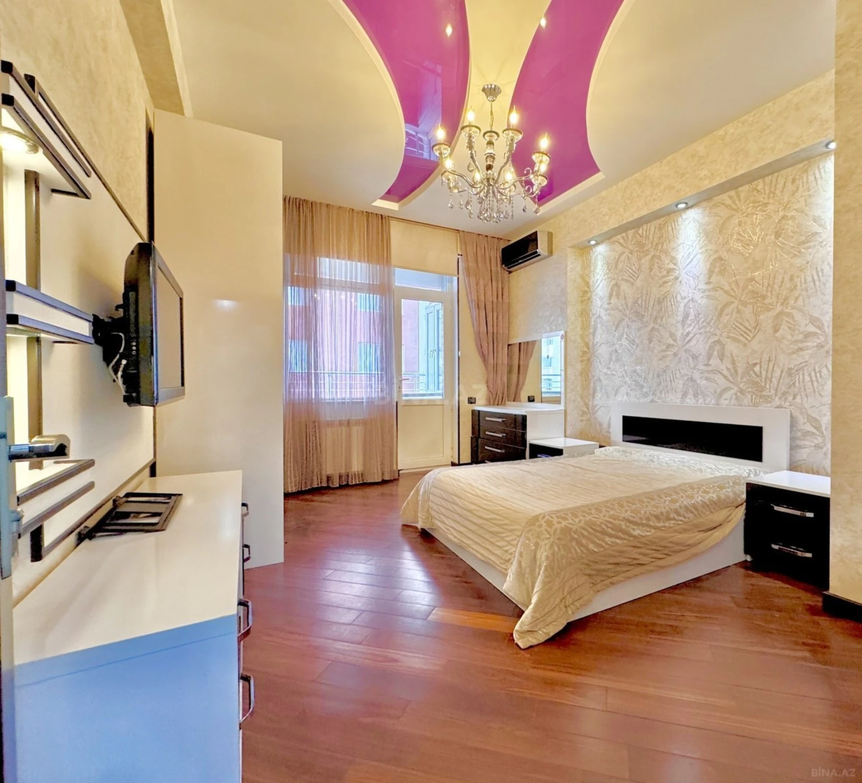 Satılır 3 otaqlı mənzil 136 m²