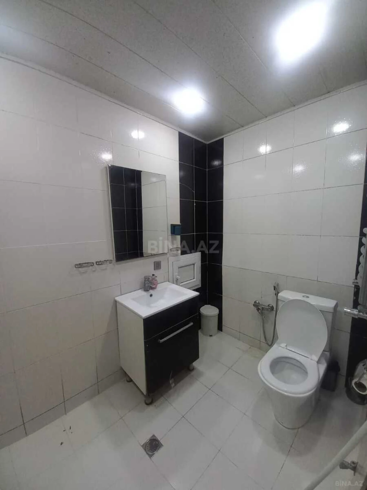 Satılır 2 otaqlı mənzil 57 m²