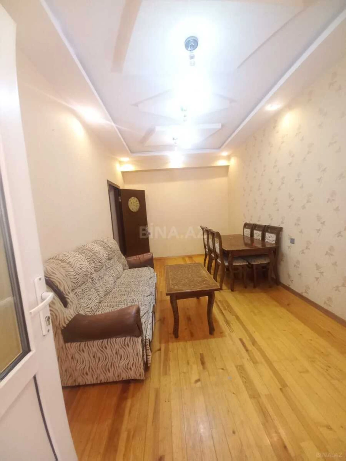 Satılır 2 otaqlı mənzil 57 m²