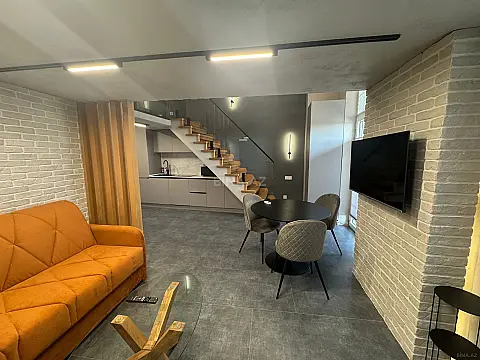 Kirayə verilir 2 otaqlı mənzil 50 m²