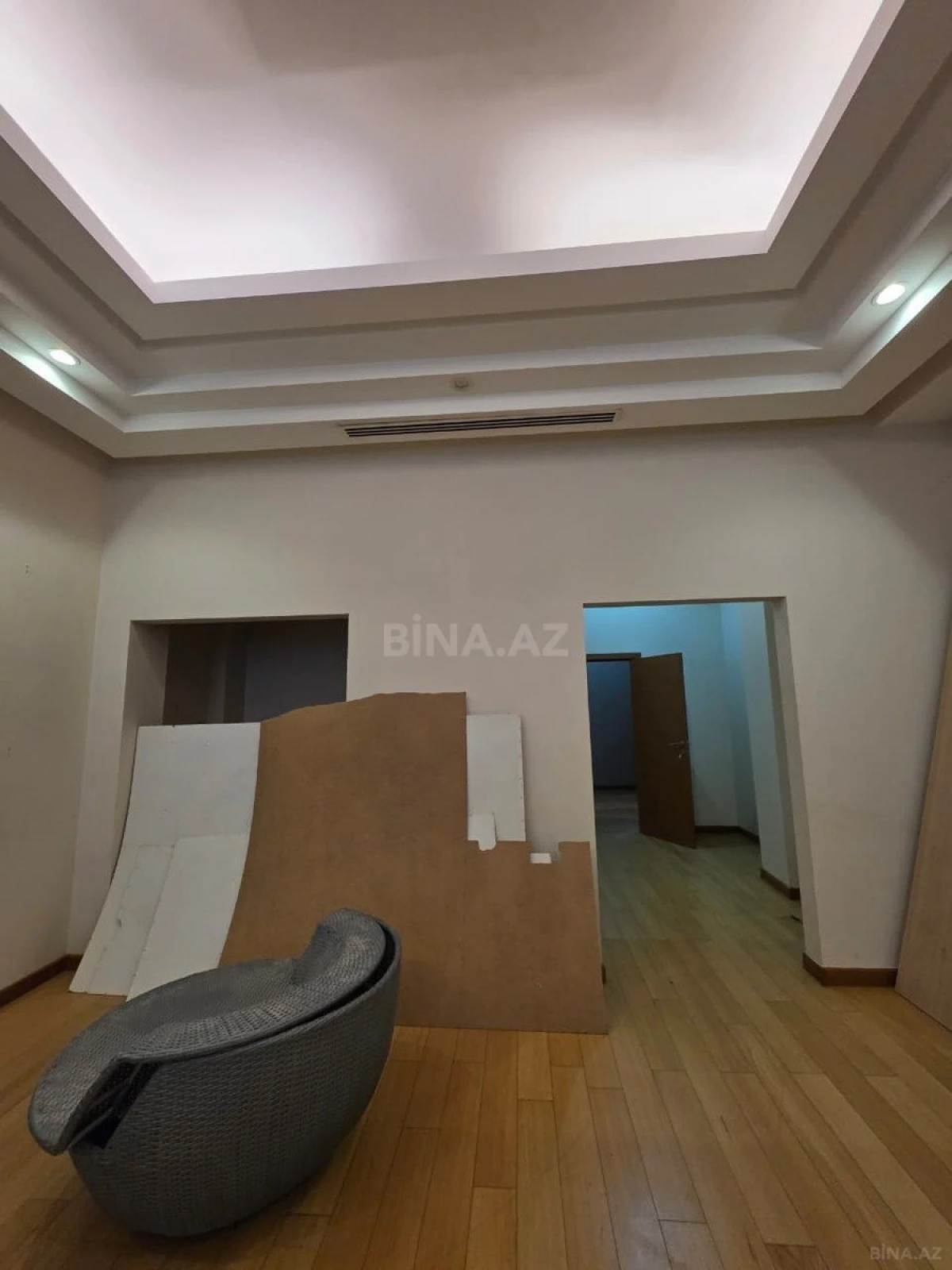 Satılır obyekt 100 m²