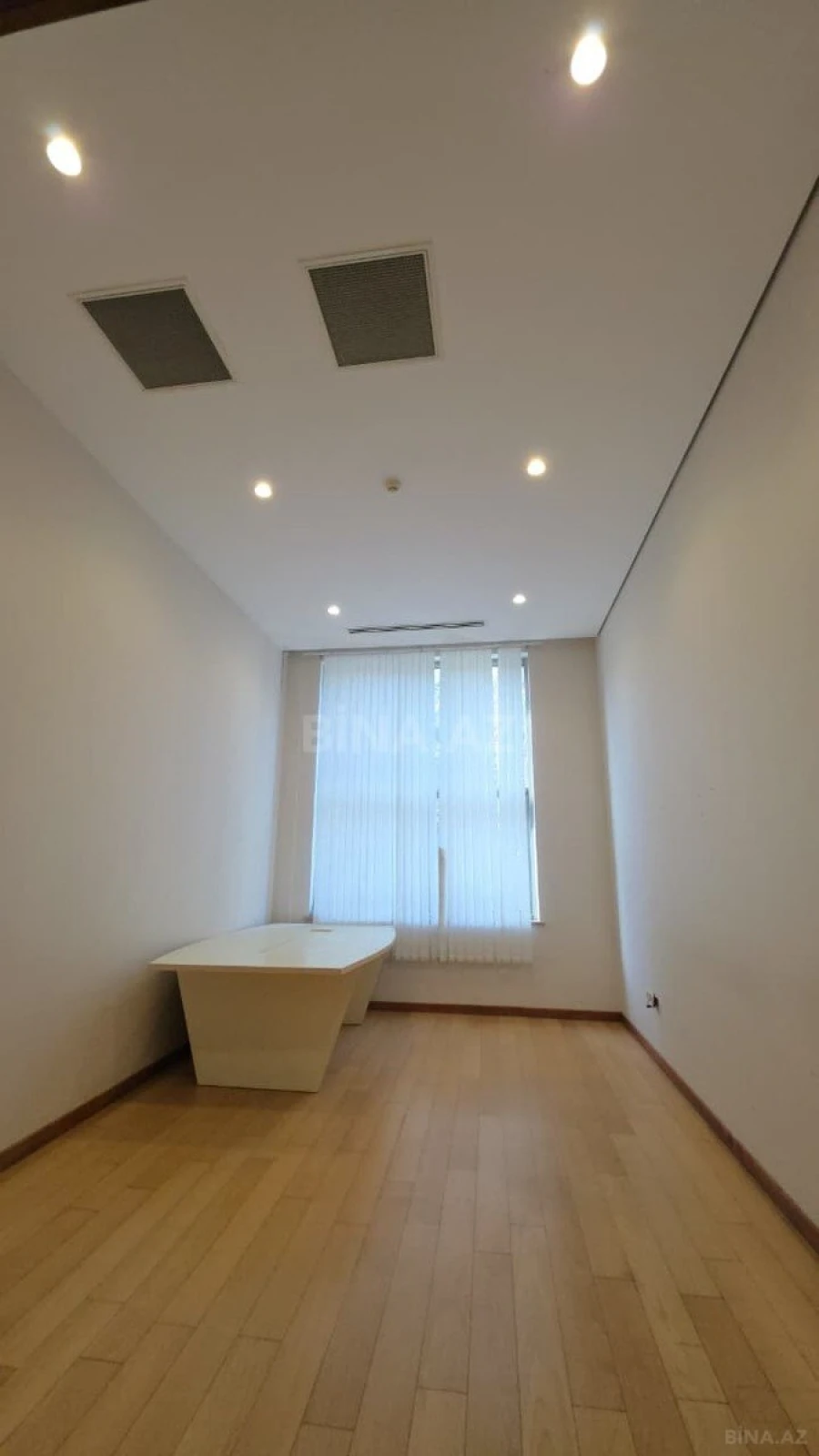 Satılır obyekt 100 m²