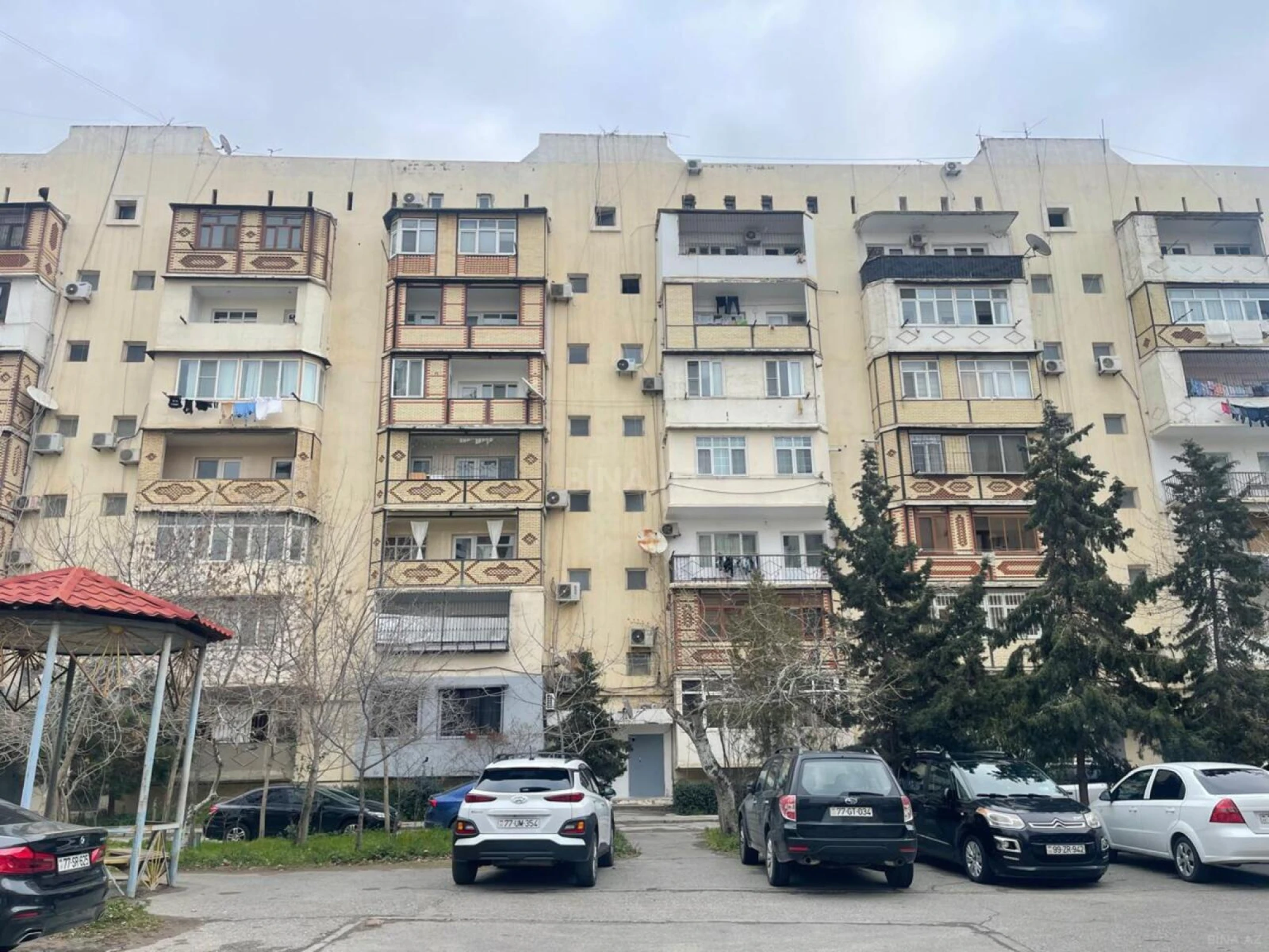 Satılır 2 otaqlı mənzil 65 m²