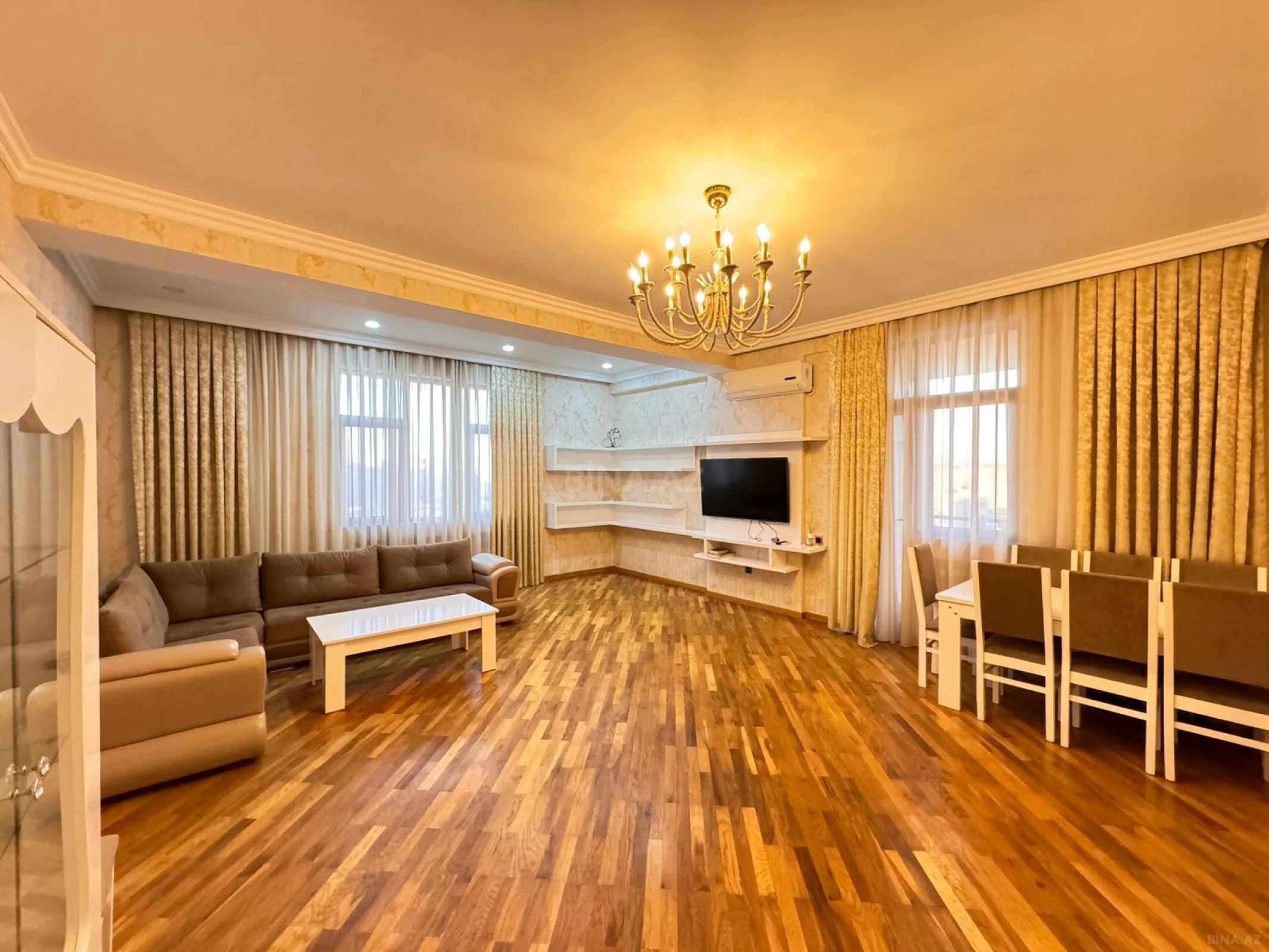 Kirayə verilir 3 otaqlı mənzil 150 m²