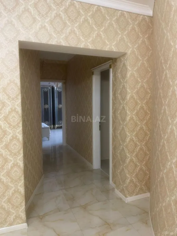 Satılır 4 otaqlı mənzil 187 m²