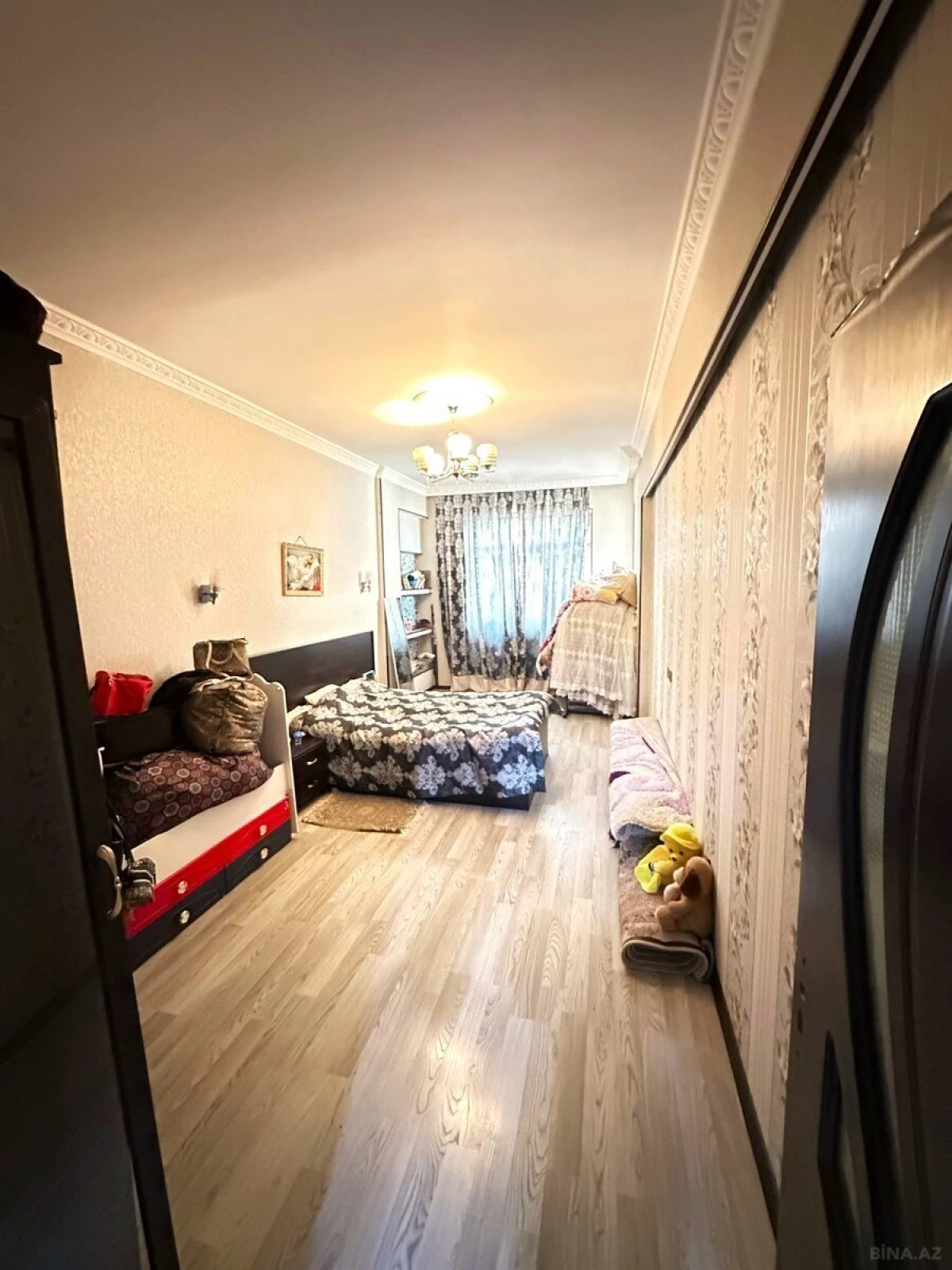 Satılır 3 otaqlı mənzil 125 m²