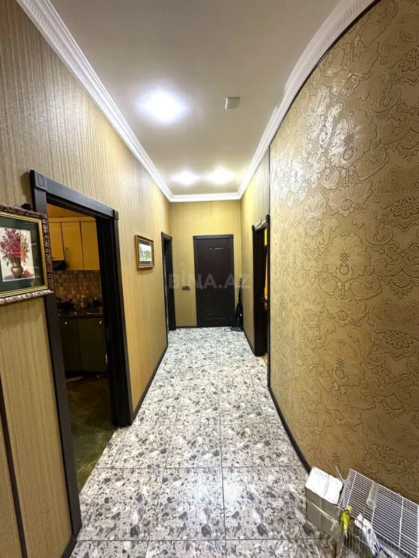 Satılır 3 otaqlı mənzil 125 m²