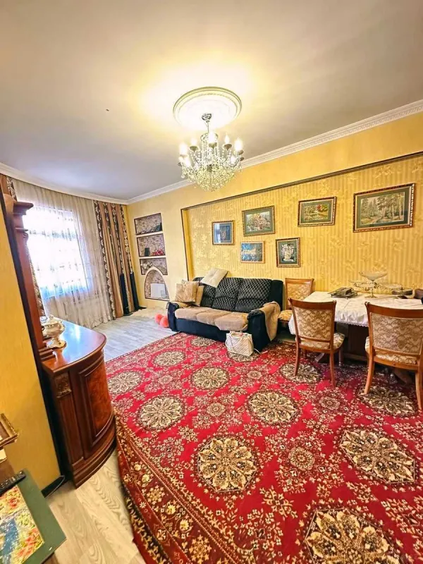 Satılır 3 otaqlı mənzil 125 m²