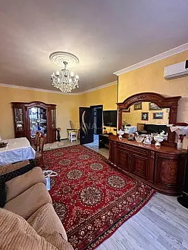 Satılır 3 otaqlı mənzil 125 m²