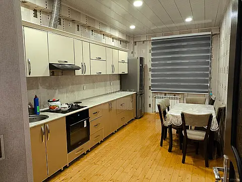 Kirayə verilir 2 otaqlı mənzil 82 m²