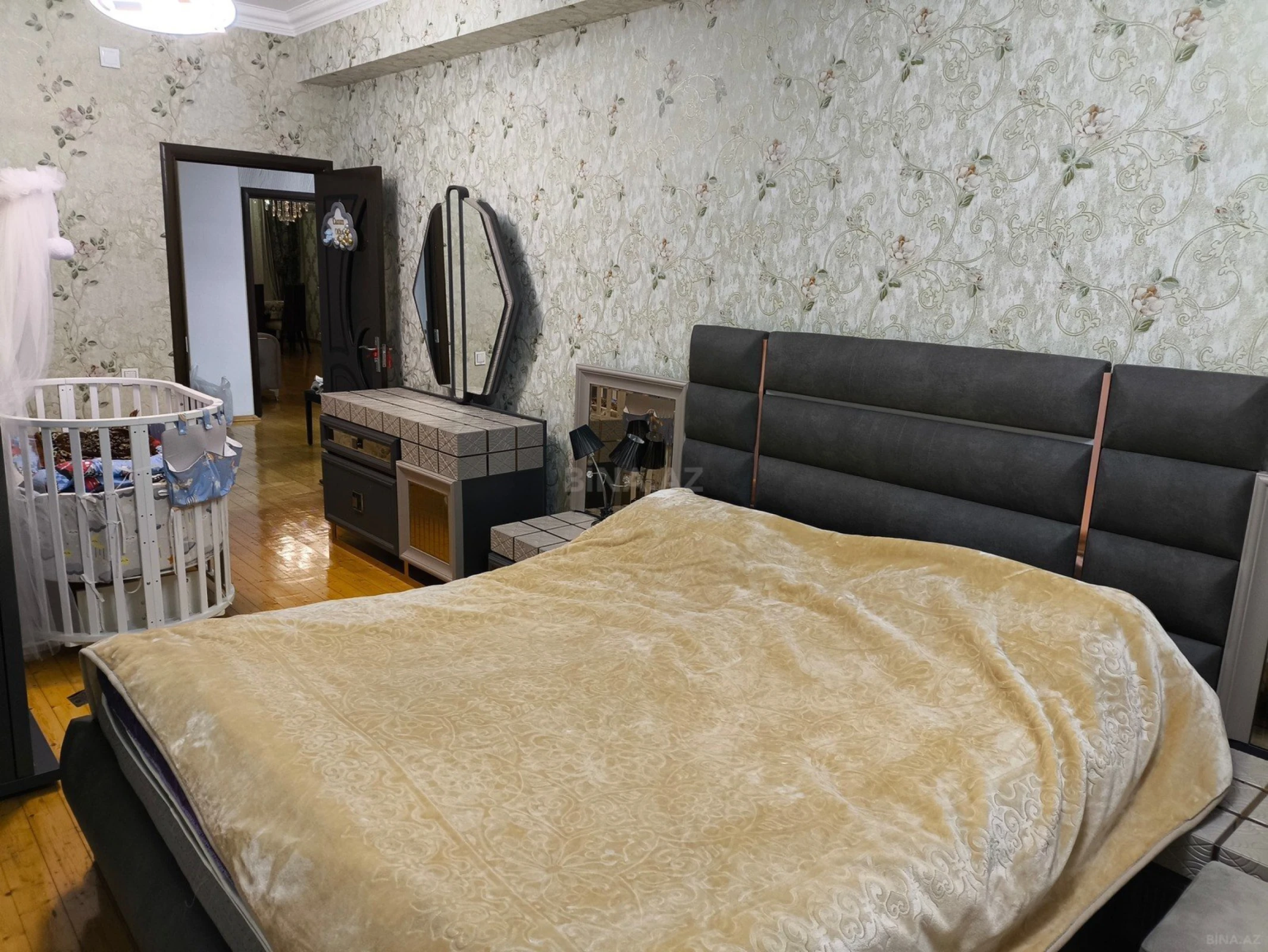 Kirayə verilir 2 otaqlı mənzil 82 m²