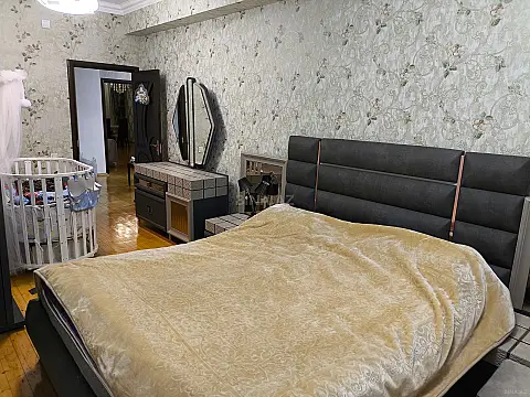 Kirayə verilir 2 otaqlı mənzil 82 m²