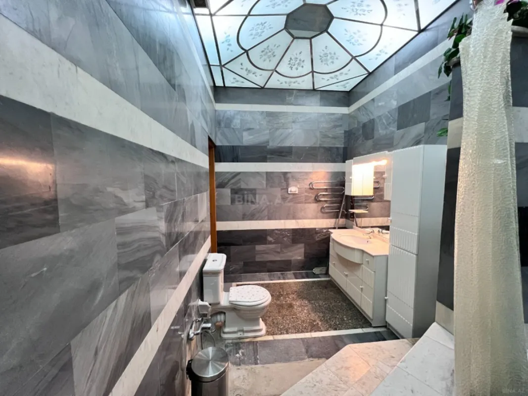 Satılır obyekt 750 m²