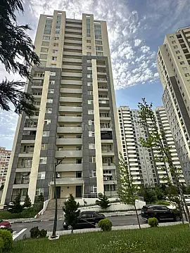Satılır 4 otaqlı mənzil 155 m²
