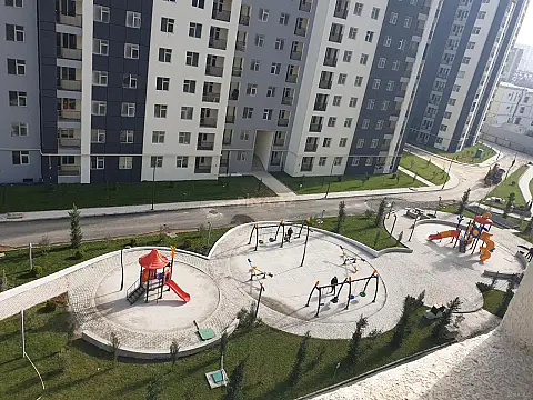 Satılır 4 otaqlı mənzil 155 m²