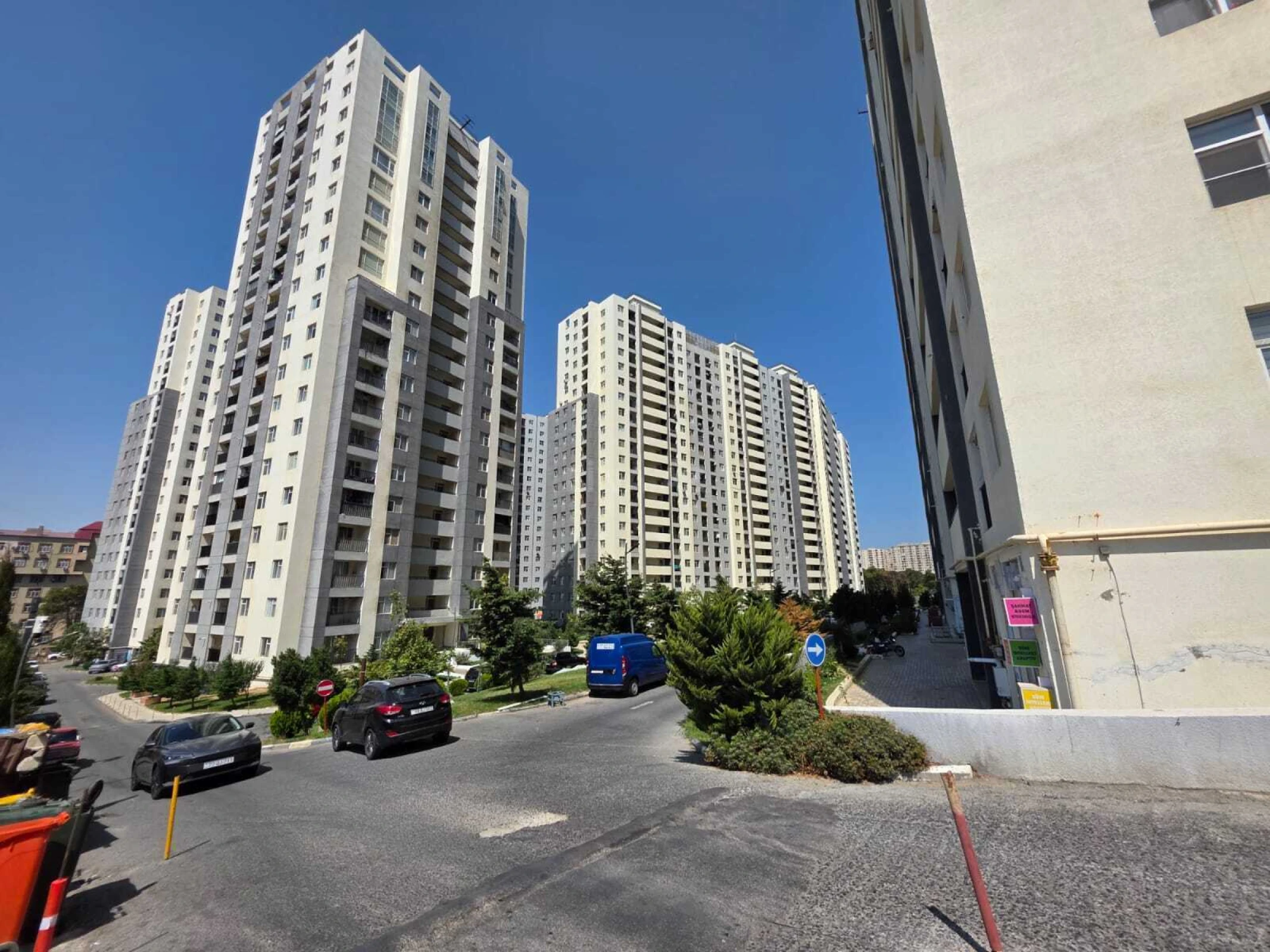 Satılır 4 otaqlı mənzil 155 m²
