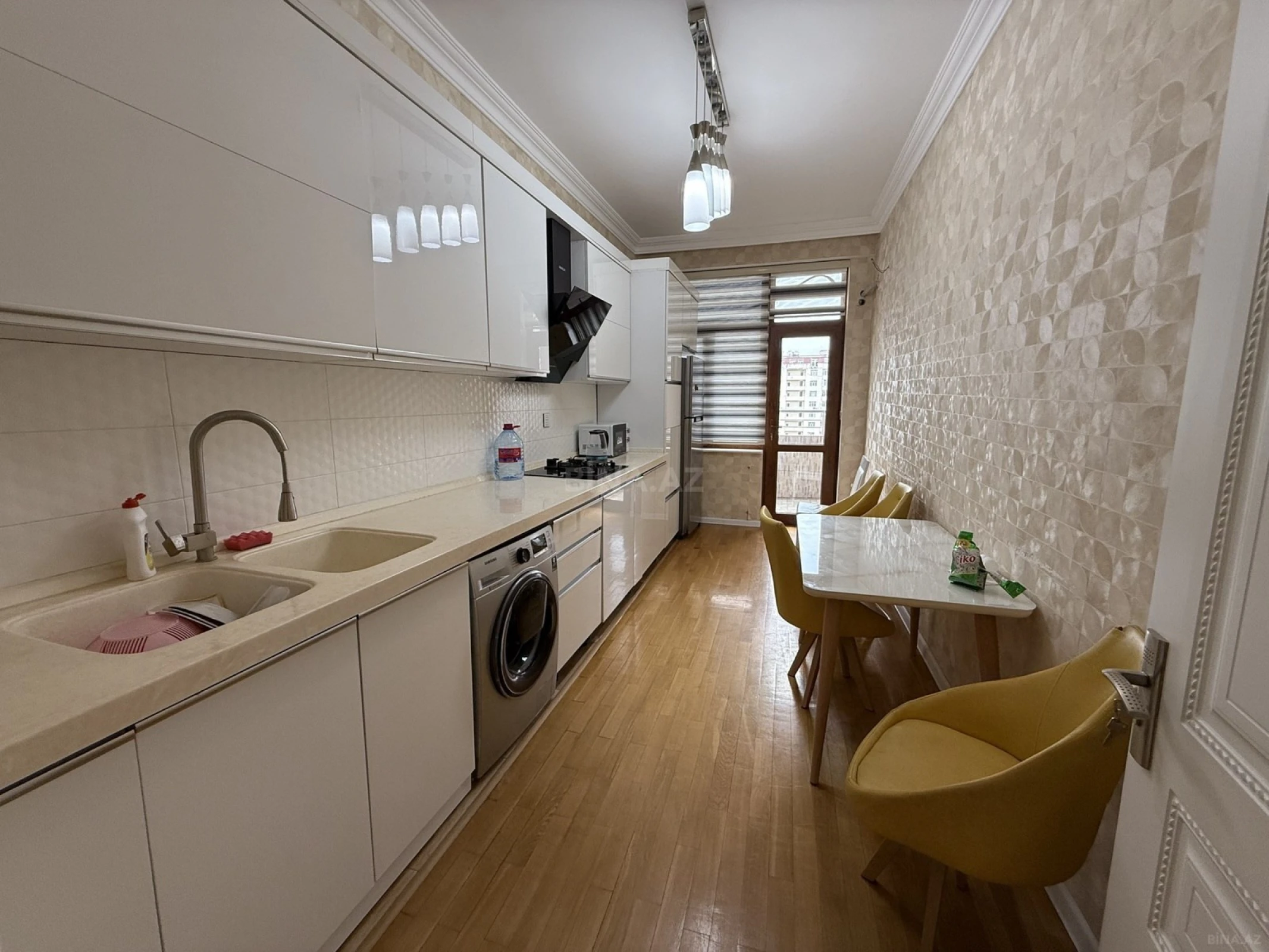 Satılır 3 otaqlı mənzil 120 m²