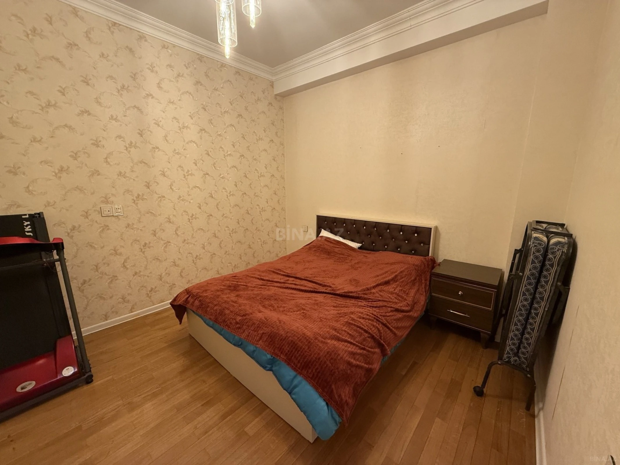 Satılır 3 otaqlı mənzil 120 m²